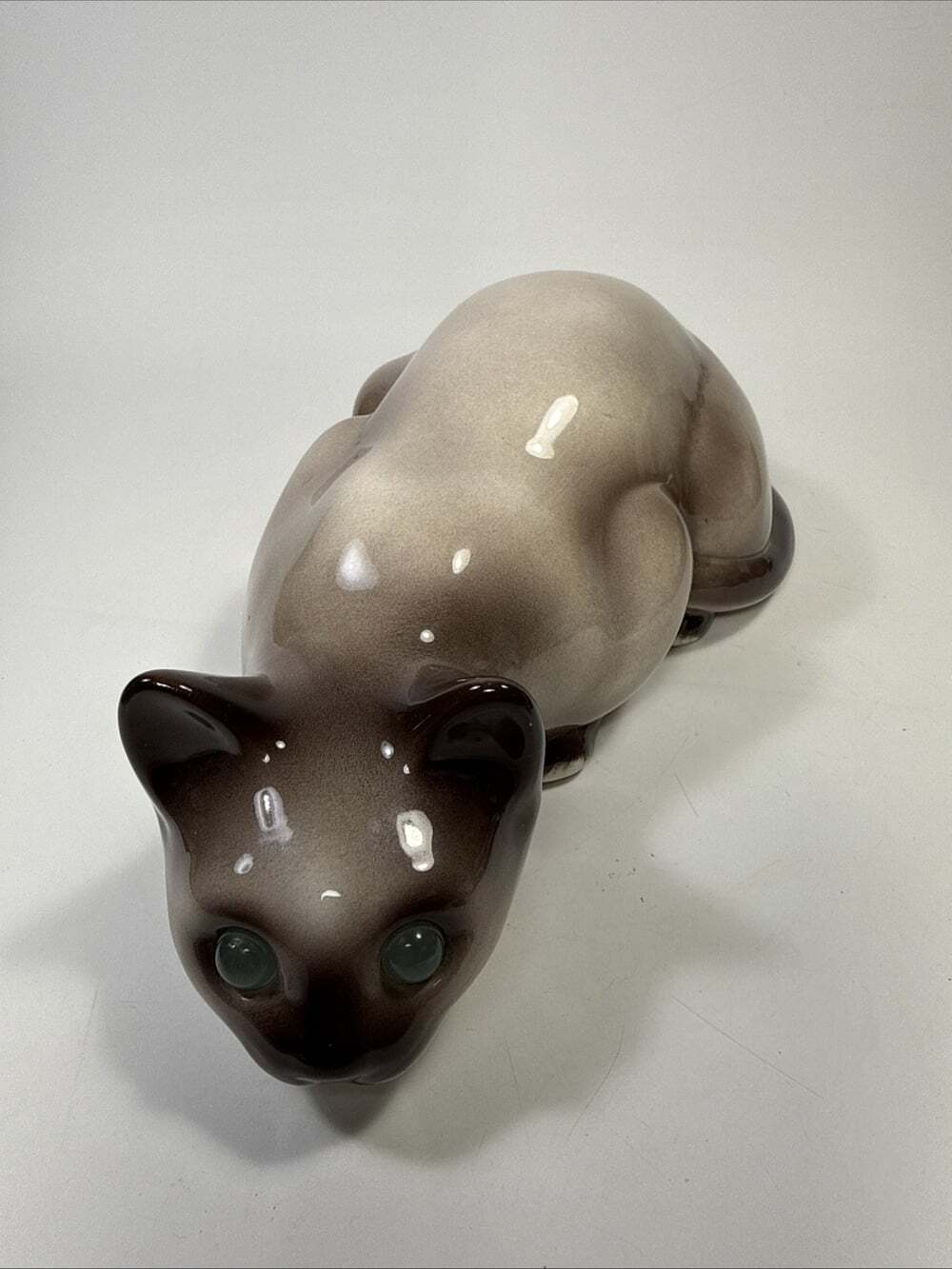Vtg Elpa Alcobaca Portugal Ceramic Siamese Cat Blue/green Glass Eyes  Crouching